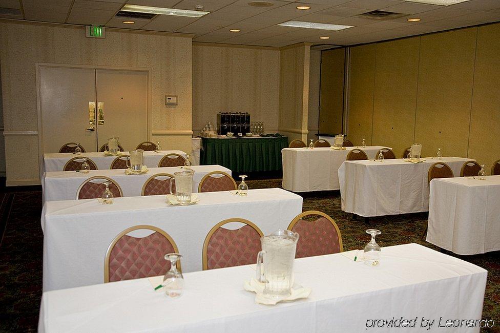 Four Points By Sheraton Cleveland Airport Exterior foto